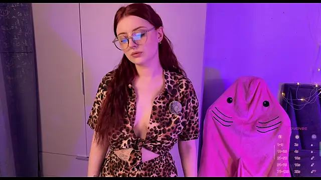 RozieRose online show from September 2025 03:39:02 AM