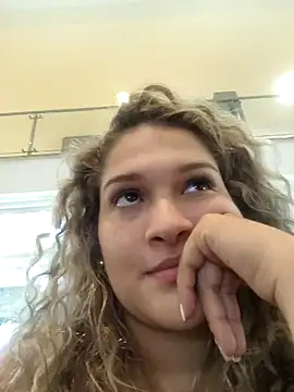 Sara smiiith211 online show from February 2025 11:58:02 PM