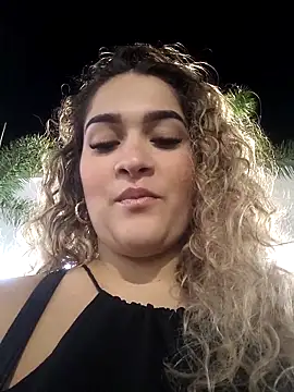 Sara smiiith211 online show from October 2025 12:30:02 AM