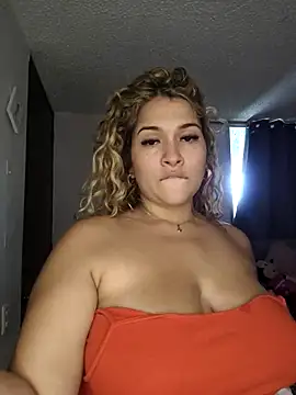 Snapshot of Sara_smiiith211 chatting on December 2025 10:06:02 PM Sara smiiith211 online show from December 2025 10:06:02 PM