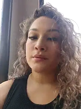 Snapshot of Sara_smiiith211 chatting on February 2026 03:28:02 PM Sara smiiith211 online show from February 2026 03:28:02 PM