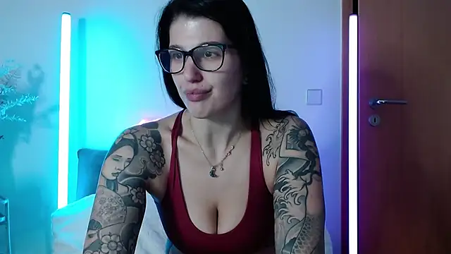 Snapshot of KiraKane1 chatting on December 2024 12:05:01 PM KiraKane1 online show from December 2024 12:05:01 PM