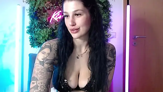 Snapshot of KiraKane1 chatting on January 2025 06:09:01 AM KiraKane1 online show from January 2025 06:09:01 AM