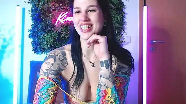 Snapshot of KiraKane1 chatting on January 2025 08:00:01 AM KiraKane1 online show from January 2025 08:00:01 AM