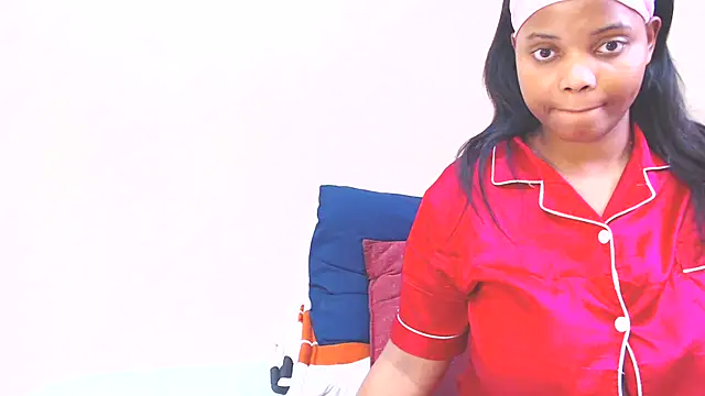 Xoli 11 online show from October 2025 02:03:02 PM