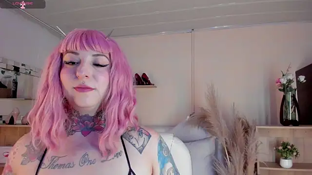 Snapshot of Cattleya_monroe chatting on January 2025 12:52:02 PM Cattleya monroe online show from January 2025 12:52:02 PM