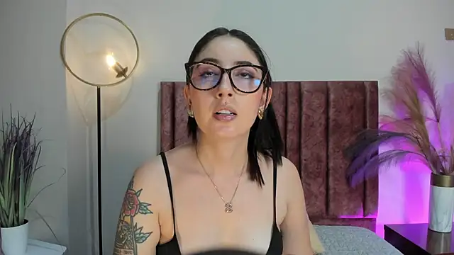 Emilywatsonn online show from June 2026 12:30:01 AM