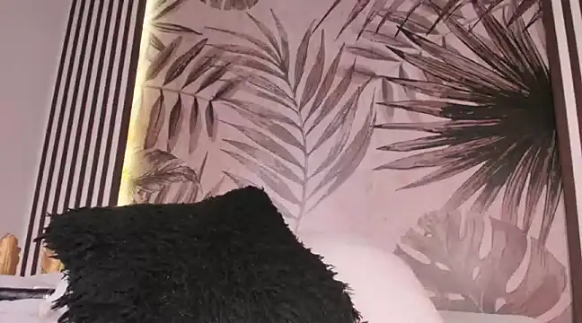 Samaantha-White online show from December 2024 03:15:01 PM