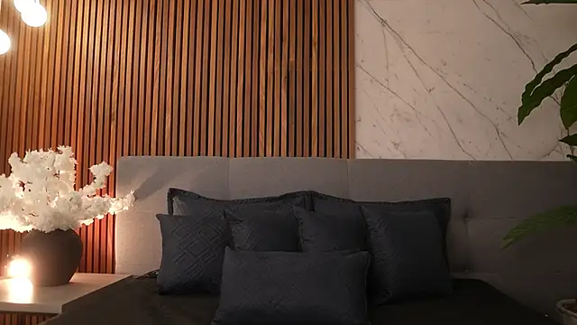 Amelia Rouse online show from December 2025 08:03:01 PM