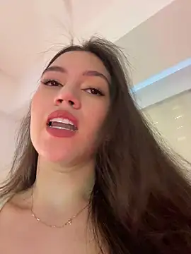 Amelia Rouse online show from April 2026 09:06:02 PM