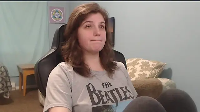 Snapshot of TreeJeanne chatting on December 2024 11:08:01 PM TreeJeanne online show from December 2024 11:08:01 PM