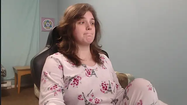 Snapshot of TreeJeanne chatting on February 2025 02:11:02 AM TreeJeanne online show from February 2025 02:11:02 AM