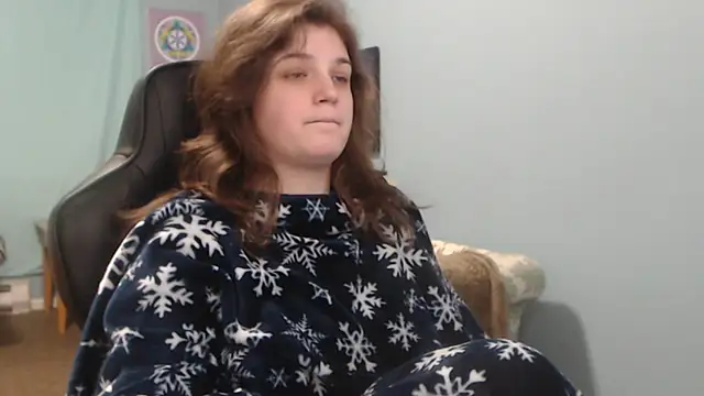 Snapshot of TreeJeanne chatting on February 2025 04:16:02 AM TreeJeanne online show from February 2025 04:16:02 AM