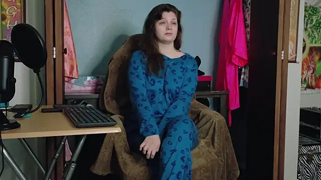 Snapshot of TreeJeanne chatting on September 2025 09:48:02 PM TreeJeanne online show from September 2025 09:48:02 PM