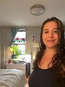 sylviahhh online show from July 2026 10:25:02 PM