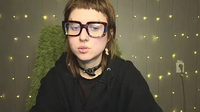 Snapshot of kortny_yo chatting on January 2025 08:42:01 PM kortny yo online show from January 2025 08:42:01 PM