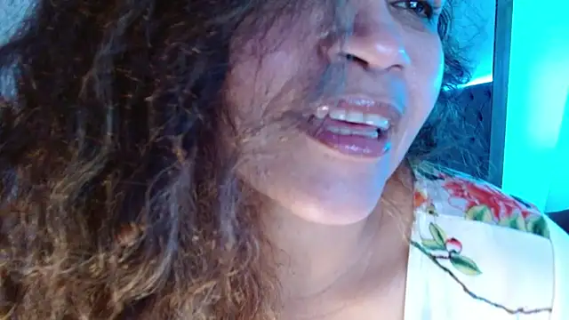 Snapshot of Alma_Sexyy chatting on February 2025 05:00:01 AM Alma Sexyy online show from February 2025 05:00:01 AM