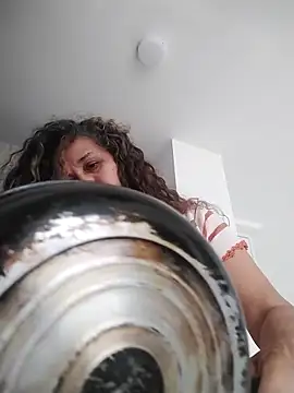 Snapshot of Alma_Sexyy chatting on September 2025 03:50:01 PM Alma Sexyy online show from September 2025 03:50:01 PM