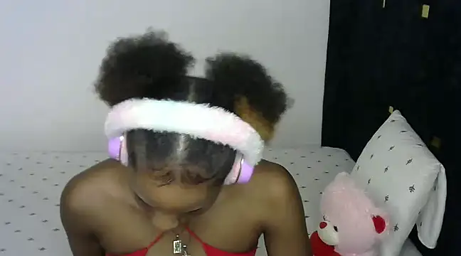 Snapshot of Queeen_model chatting on December 2024 08:03:02 AM Queeen model online show from December 2024 08:03:02 AM