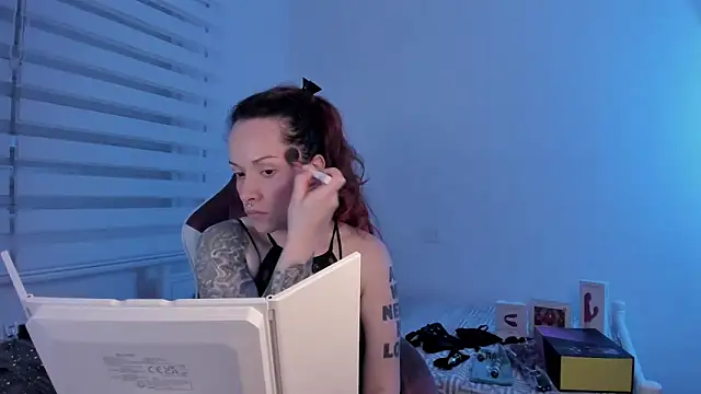 Snapshot of Domina_Deivis chatting on February 2025 06:11:02 AM Domina Deivis online show from February 2025 06:11:02 AM