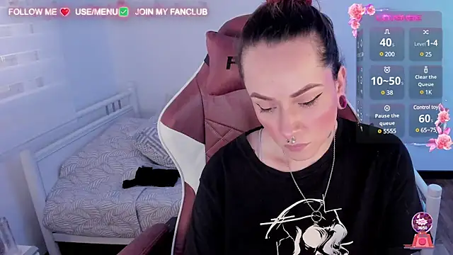 Snapshot of Domina_Deivis chatting on February 2025 11:14:02 AM Domina Deivis online show from February 2025 11:14:02 AM