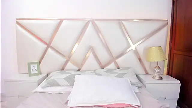 Snapshot of NinnaVous chatting on March 2025 05:38:02 PM NinnaVous online show from March 2025 05:38:02 PM