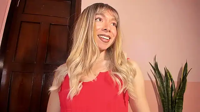 victoria qq online show from September 2025 06:44:02 PM