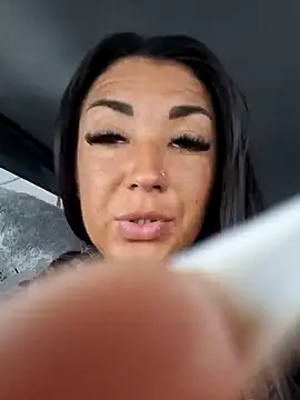 Snapshot of RuslanaXX chatting on January 2025 03:54:02 AM RuslanaXX online show from January 2025 03:54:02 AM