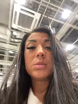 Snapshot of RuslanaXX chatting on February 2025 10:04:01 AM RuslanaXX online show from February 2025 10:04:01 AM