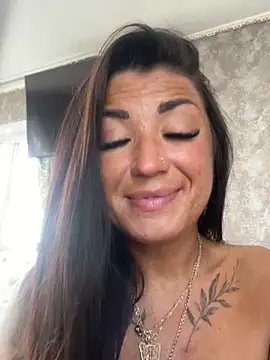 Snapshot of RuslanaXX chatting on February 2025 06:44:02 AM RuslanaXX online show from February 2025 06:44:02 AM