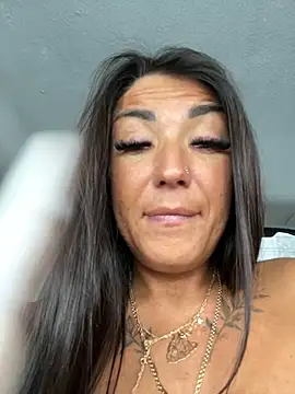 Snapshot of RuslanaXX chatting on March 2025 06:48:01 AM RuslanaXX online show from March 2025 06:48:01 AM