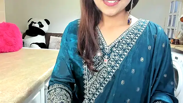 Snapshot of winterforu chatting on February 2025 05:33:01 PM winterforu online show from February 2025 05:33:01 PM