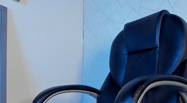 Snapshot of NoahhBrown chatting on January 2025 05:52:02 AM NoahhBrown online show from January 2025 05:52:02 AM