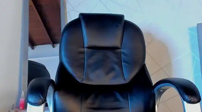 Snapshot of NoahhBrown chatting on March 2025 03:34:01 AM NoahhBrown online show from March 2025 03:34:01 AM