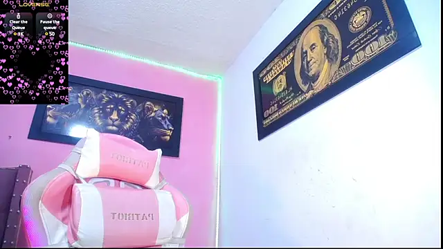 Snapshot of Nikoll_Dirty chatting on March 2025 08:35:01 AM Nikoll Dirty online show from March 2025 08:35:01 AM