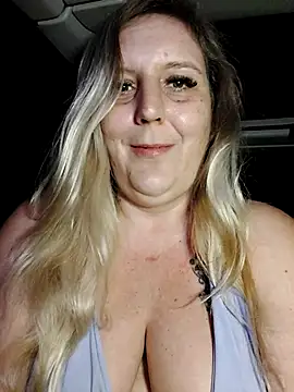 BecciDeluxe online show from November 2025 02:31:02 AM