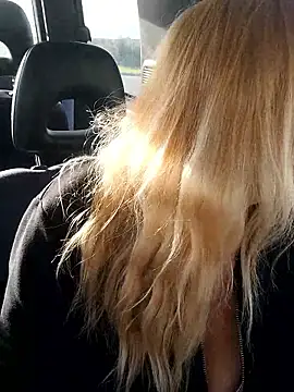 BecciDeluxe online show from January 2026 03:17:02 PM