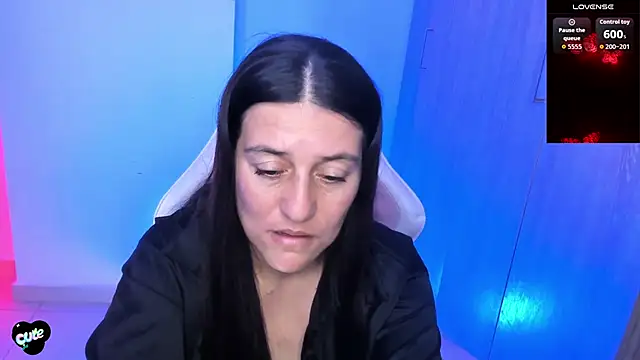 Snapshot of Saskyaa chatting on March 2026 01:25:01 PM Saskyaa online show from March 2026 01:25:01 PM