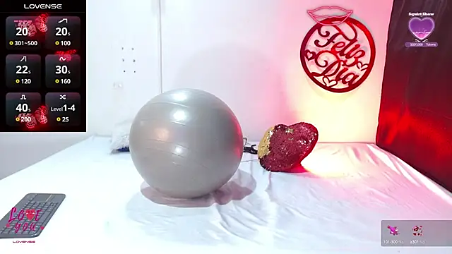 Snapshot of cleopatraa chatting on February 2025 10:59:01 PM cleopatraa online show from February 2025 10:59:01 PM