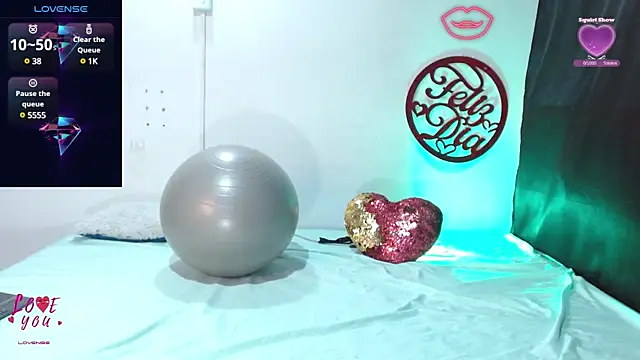 Snapshot of cleopatraa chatting on February 2025 07:36:01 PM cleopatraa online show from February 2025 07:36:01 PM