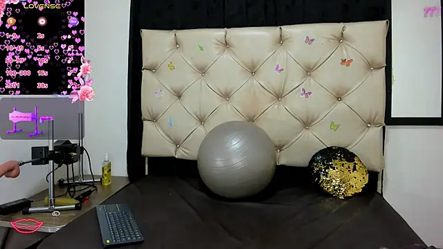 Snapshot of cleopatraa chatting on April 2026 07:31:02 PM cleopatraa online show from April 2026 07:31:02 PM