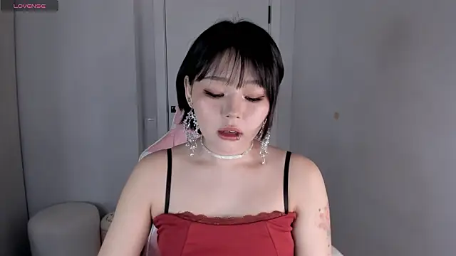hee young11 online show from February 2026 05:10:02 PM