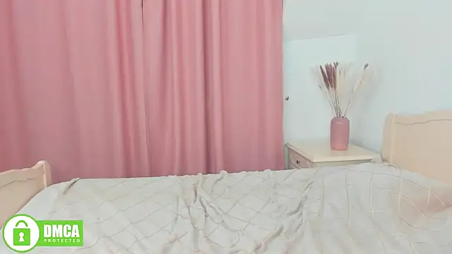 Snapshot of Charlotte_wow chatting on December 2024 07:15:02 PM Charlotte wow online show from December 2024 07:15:02 PM