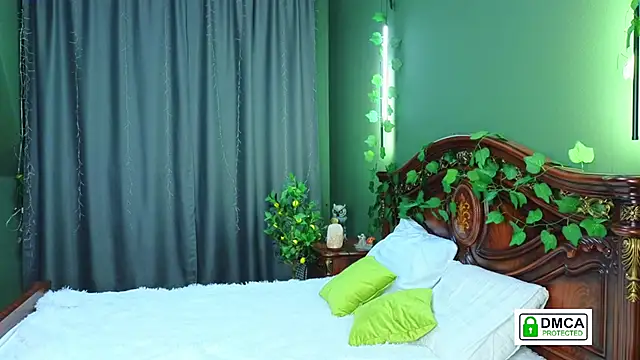 Snapshot of Charlotte_wow chatting on March 2025 07:58:02 PM Charlotte wow online show from March 2025 07:58:02 PM