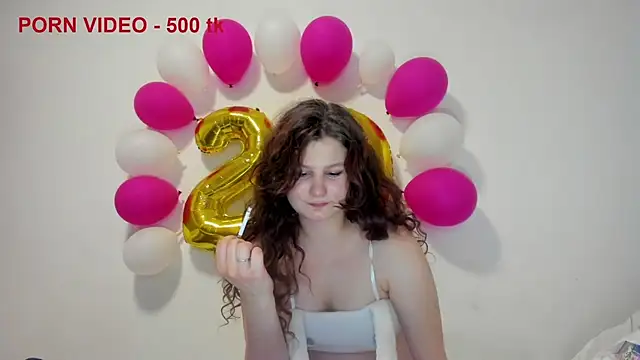 Snapshot of Charlotte_wow chatting on June 2026 07:38:02 PM Charlotte wow online show from June 2026 07:38:02 PM