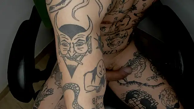 layneinchains online show from December 2024 06:01:02 AM