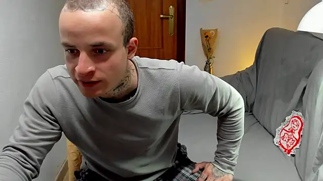 layneinchains online show from April 2026 01:23:01 PM