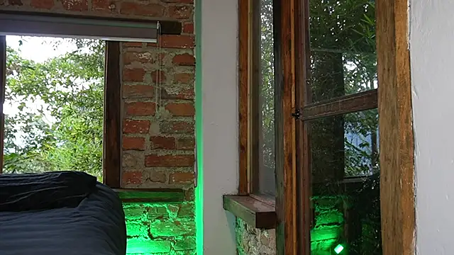 Kozzy  online show from September 2025 08:54:01 PM