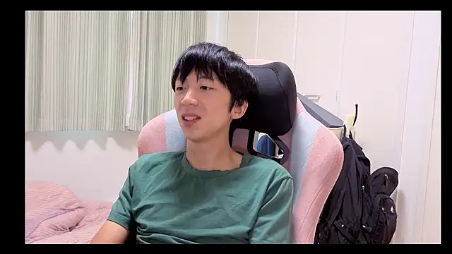 Snapshot of freeeeeessssss111 chatting on September 2025 06:46:01 AM freeeeeessssss111 online show from September 2025 06:46:01 AM