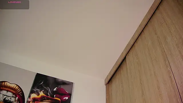 aidaadams online show from September 2025 11:45:02 AM